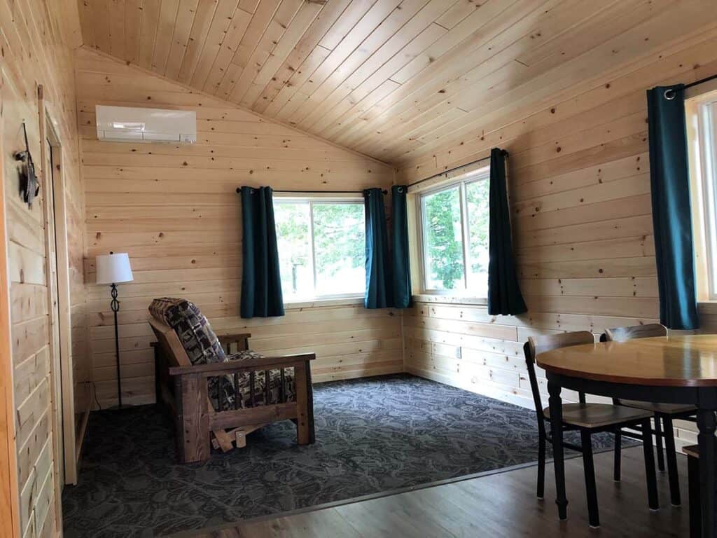 Cabin_3-8